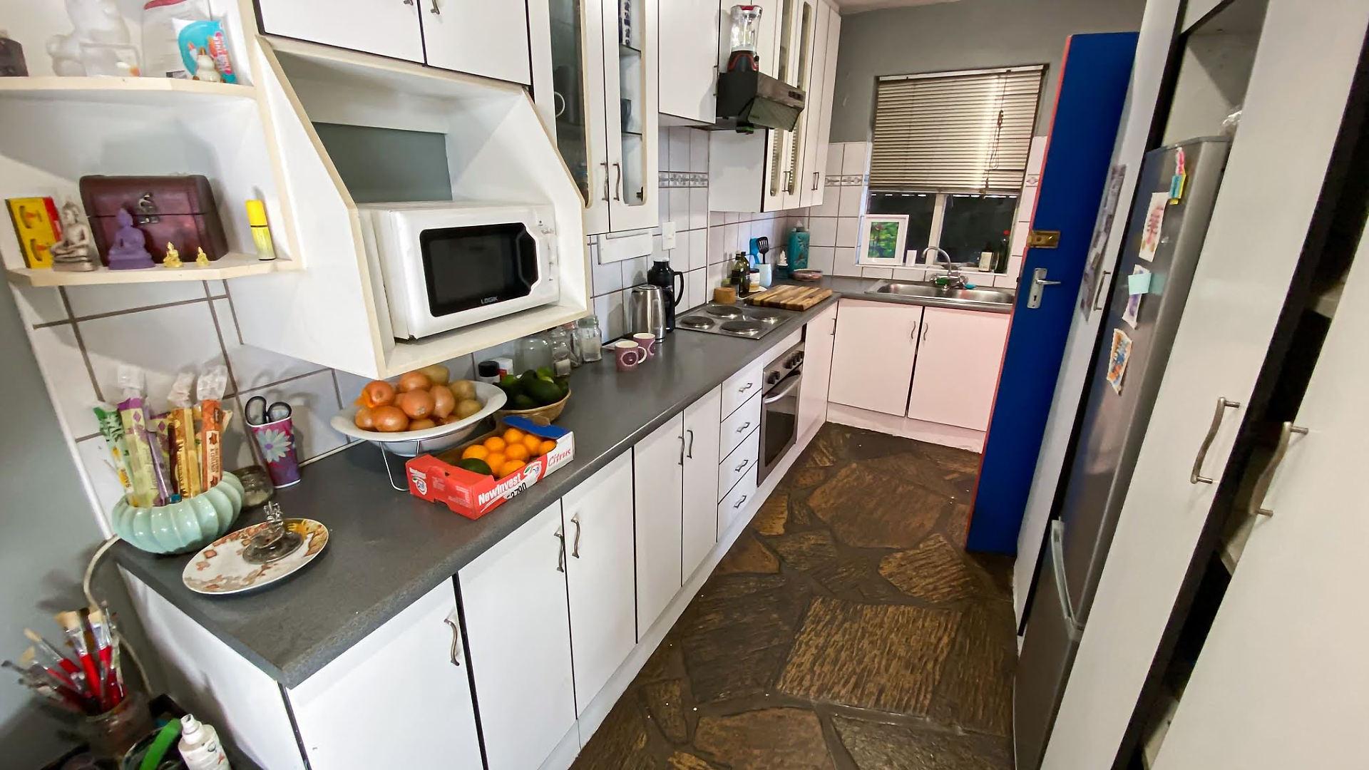 Spacious 2Bed Townhouse for Sale in Silverton