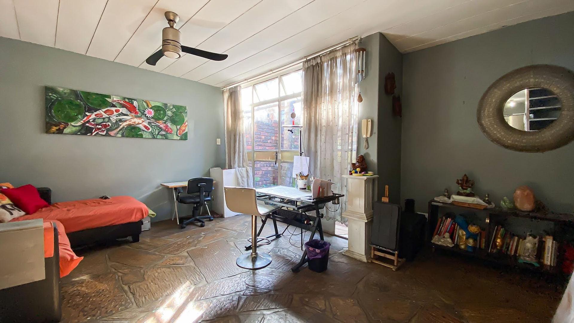 Spacious 2Bed Townhouse for Sale in Silverton