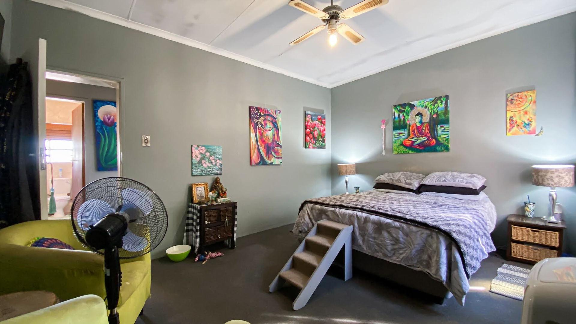 Spacious 2Bed Townhouse for Sale in Silverton