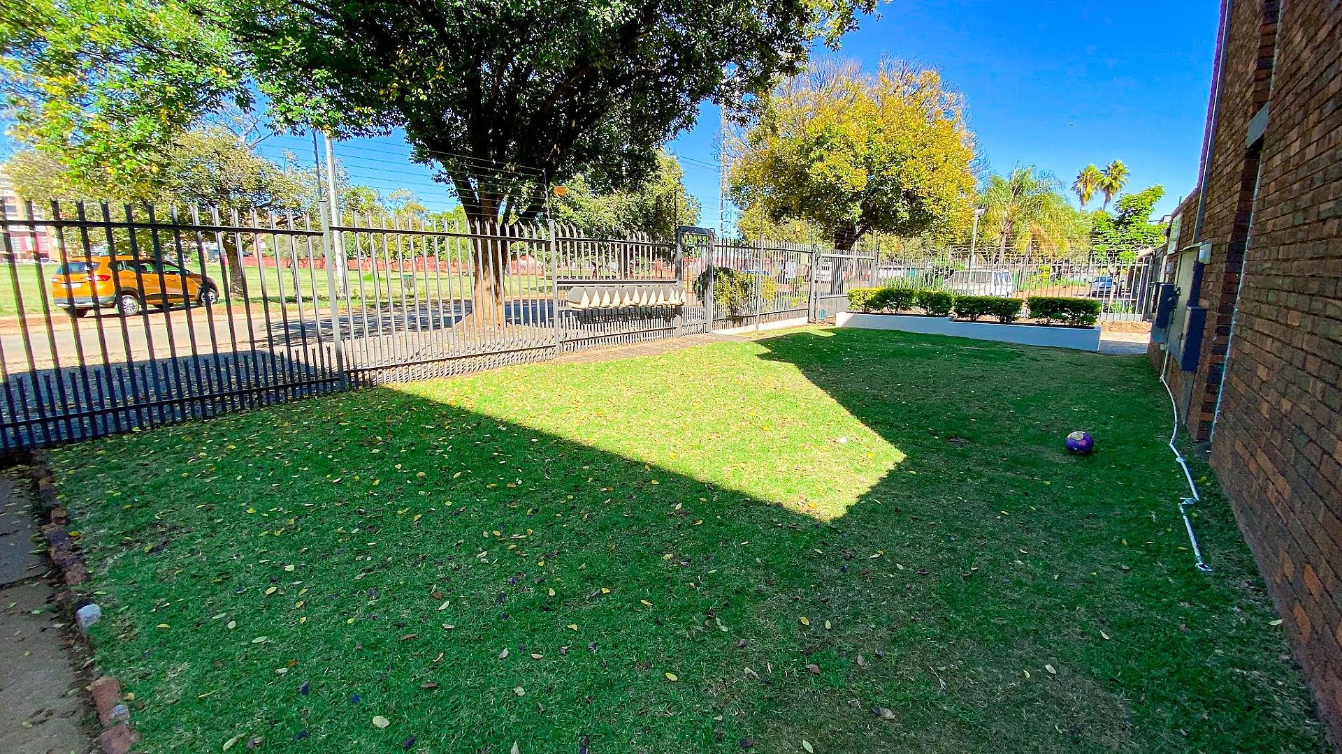 Spacious 2Bed Townhouse for Sale in Silverton