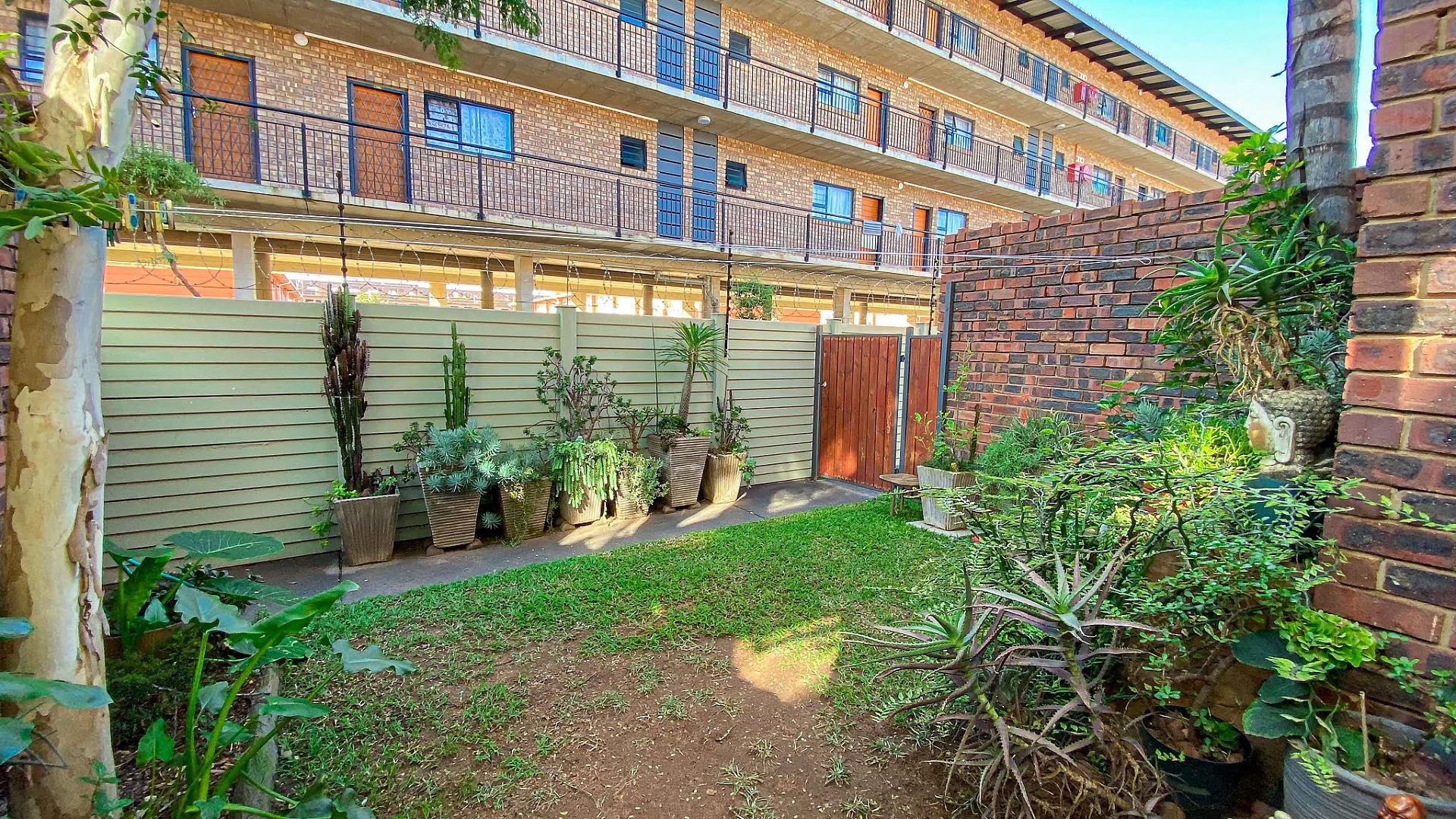 Spacious 2Bed Townhouse for Sale in Silverton