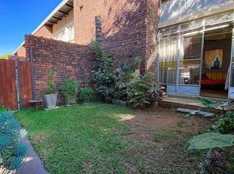 Spacious 2Bed Townhouse for Sale in Silverton