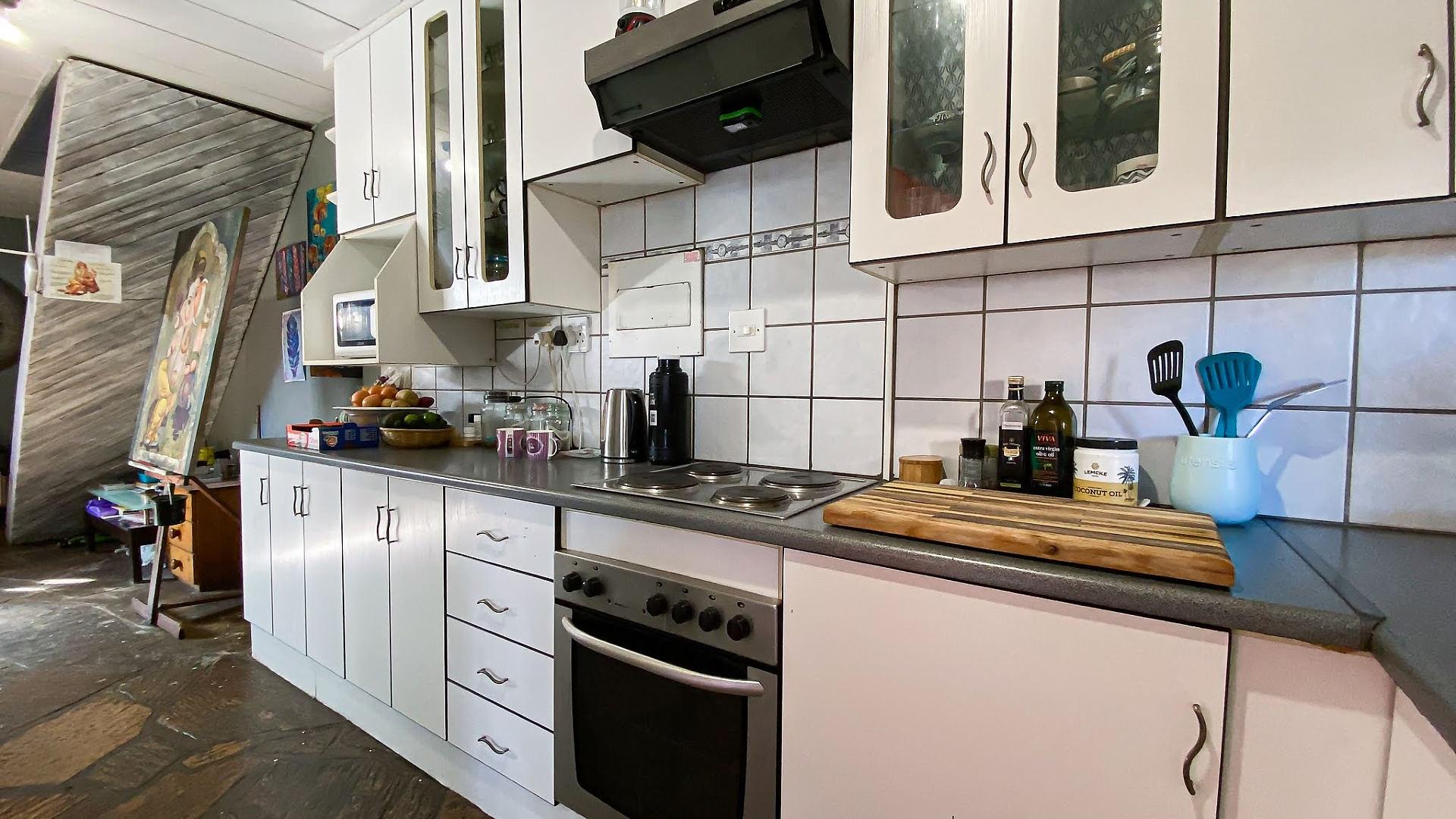 Spacious 2Bed Townhouse for Sale in Silverton