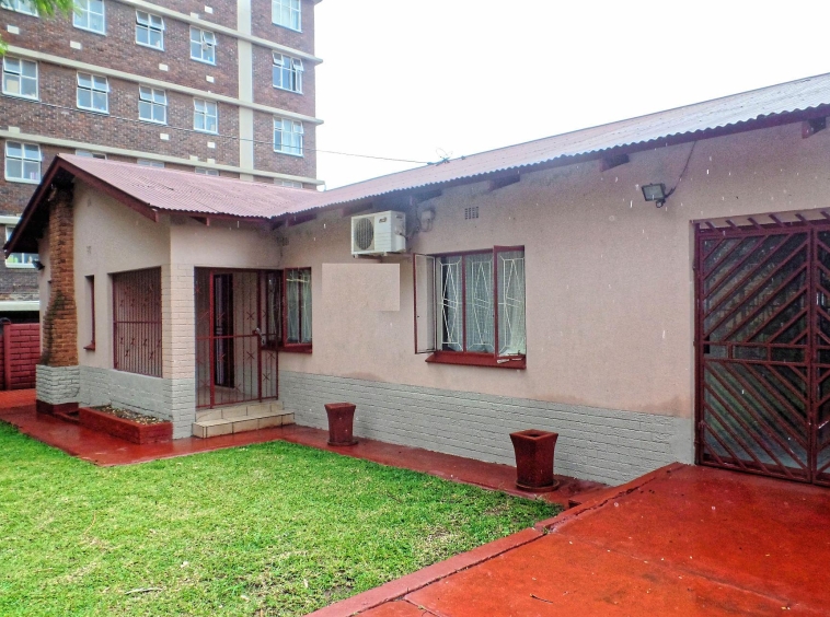 3Bed Home for Sale in Silverton RealProp Sales & Rentals