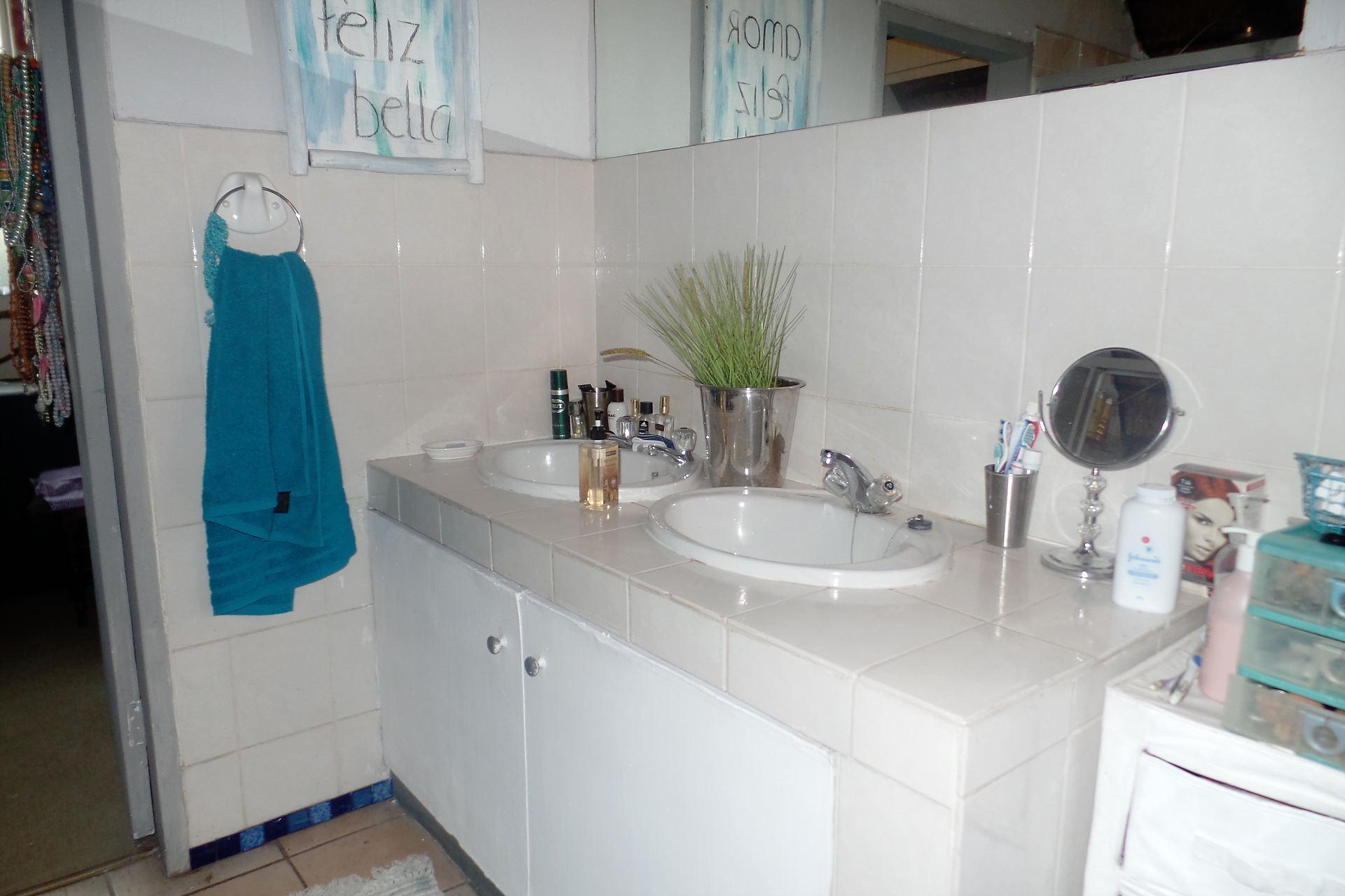 Property in Val De Grace