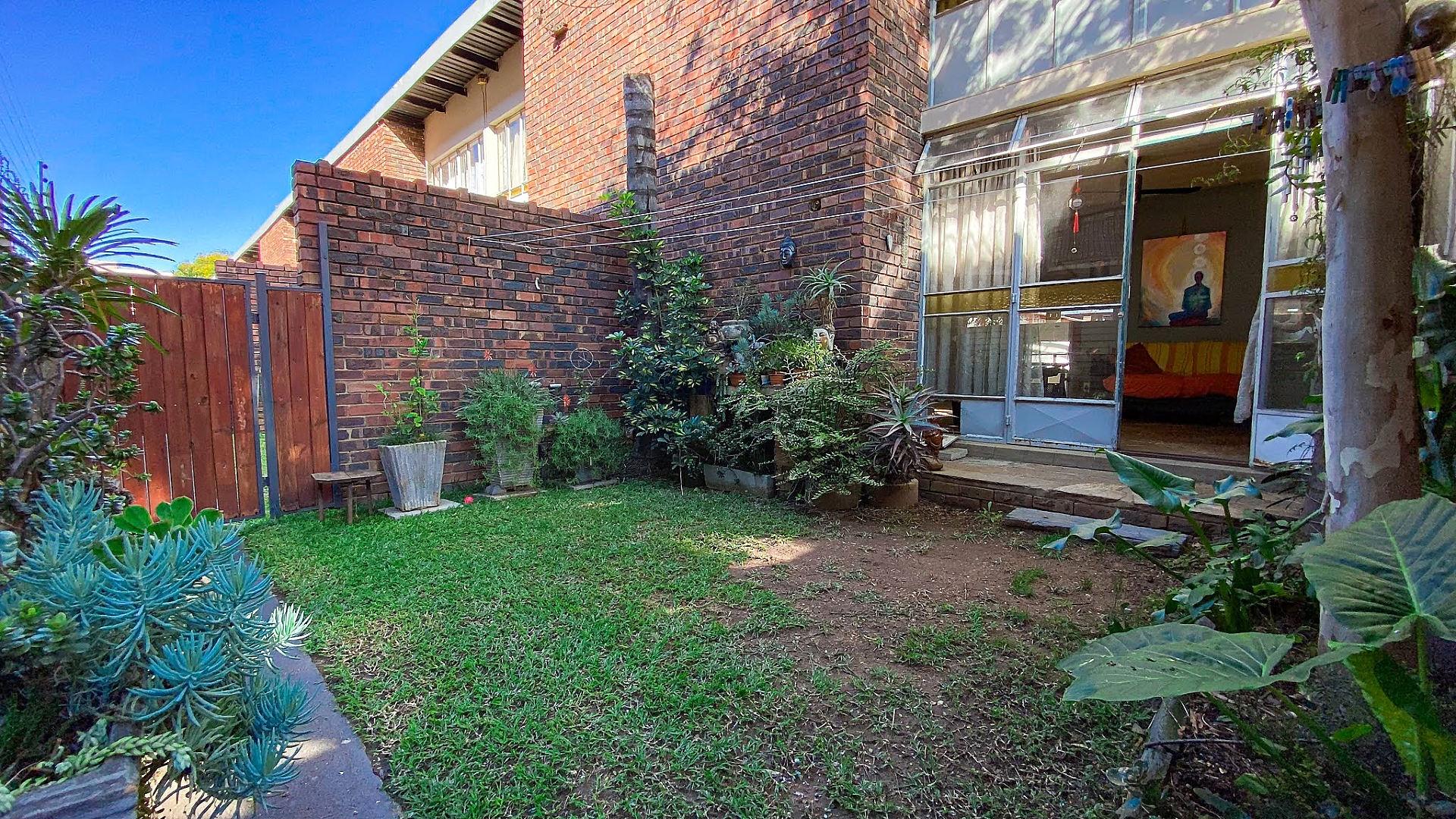 townhouse for sale in Silverton