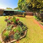 Houses with flatlets for Sale