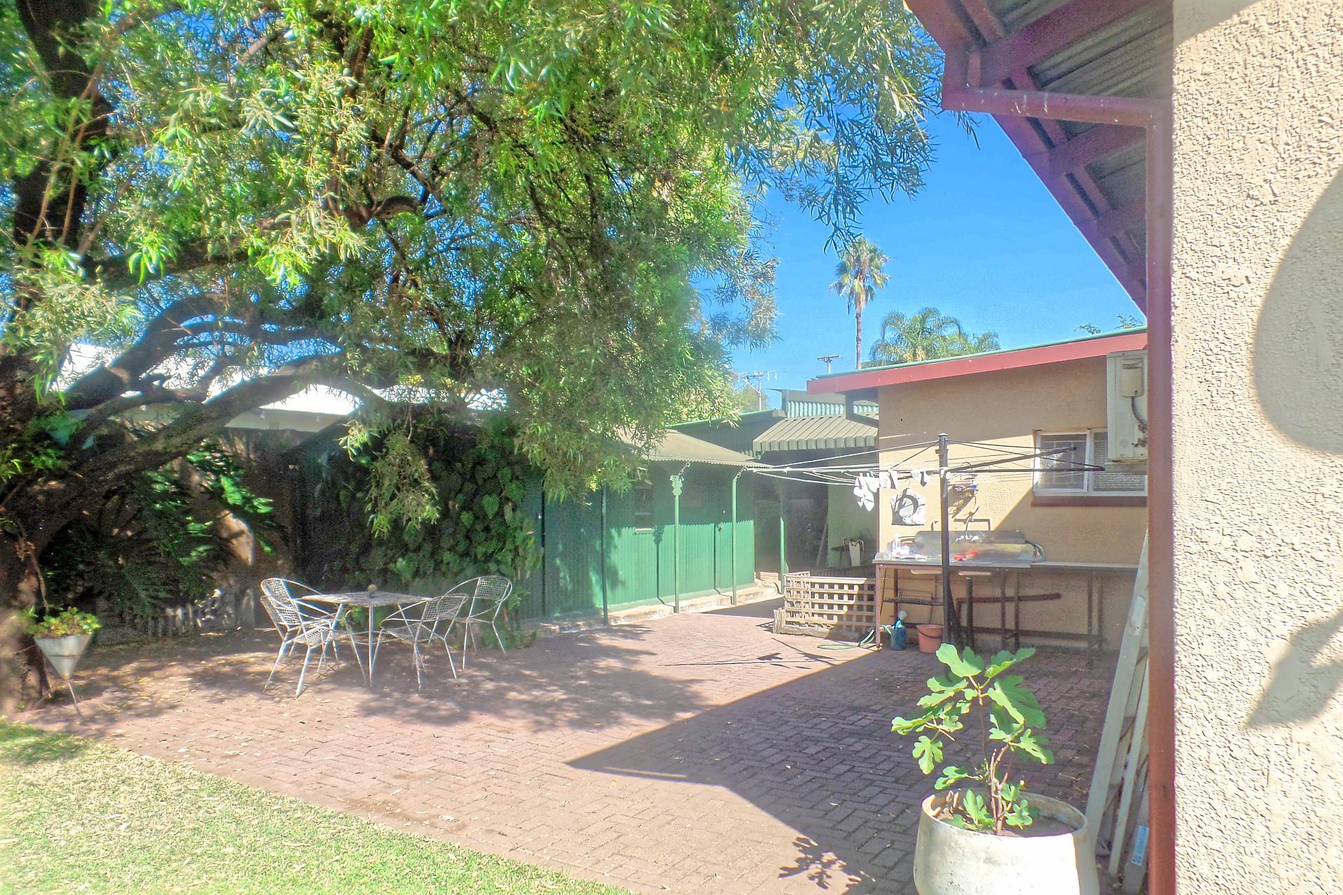 3-bed Family House for Sale in Silverton