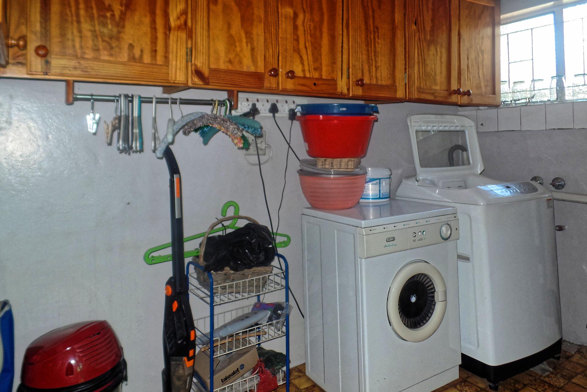 3-bed Family House for Sale in Silverton
