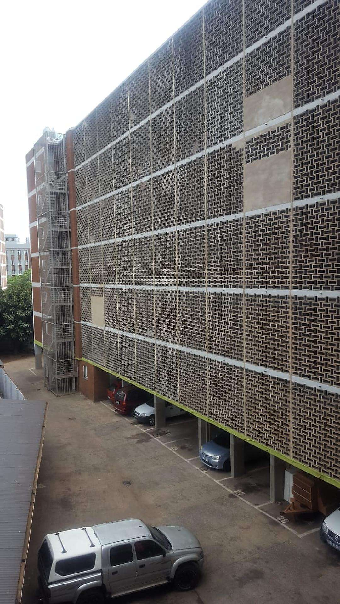 2.5-Bed Flat for Sale Central Pretoria