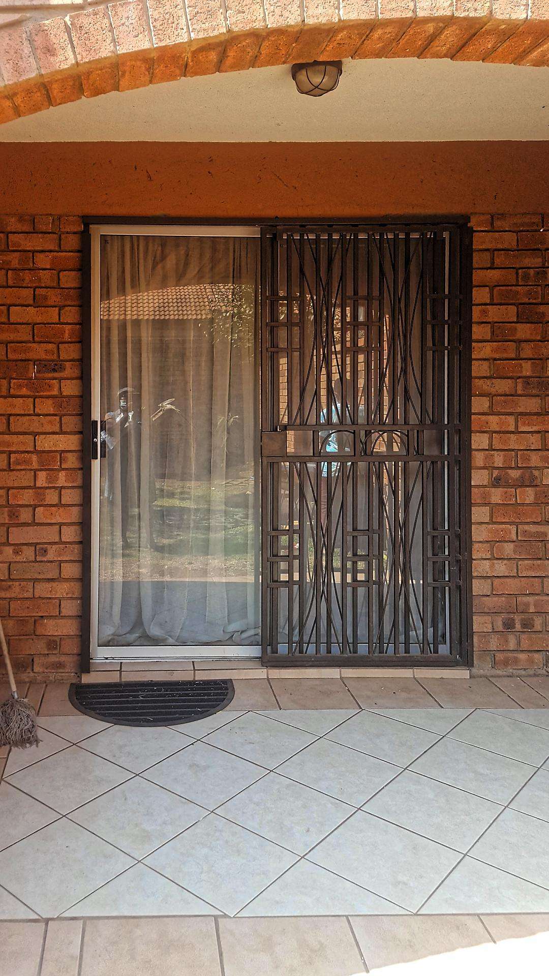 2 Bedrooms for Sale