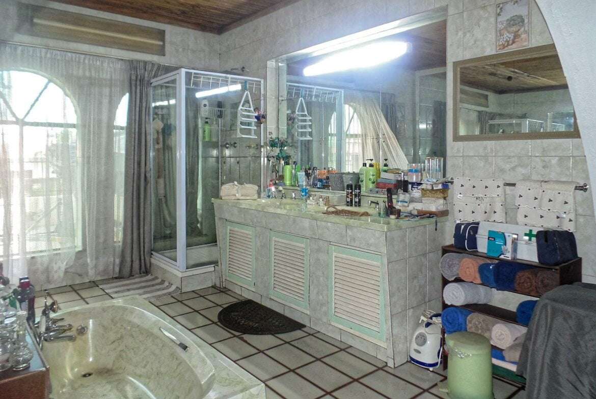 1170