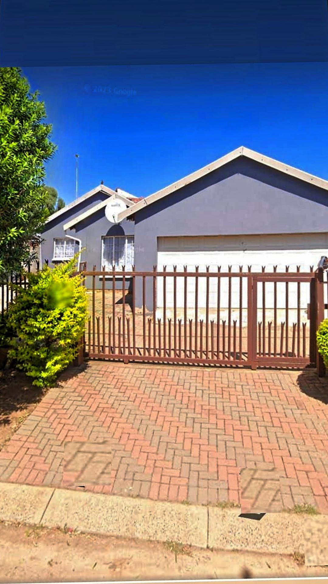 3-bed house for sale in Mahube Valley