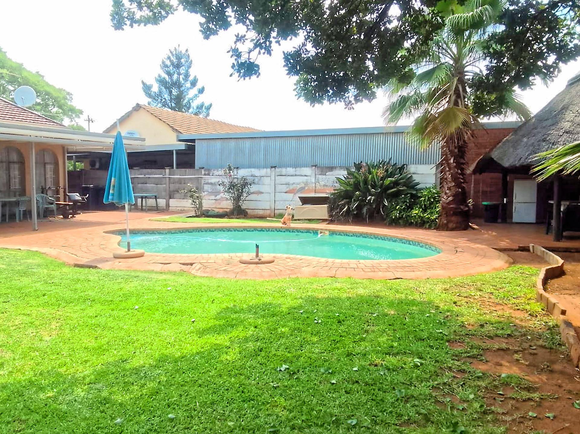 3-Bed Home with Flat for Sale in Silverton