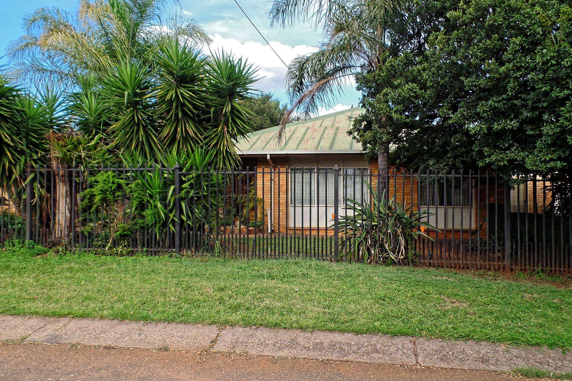 2-Bed Semi House to Rent in Silverton