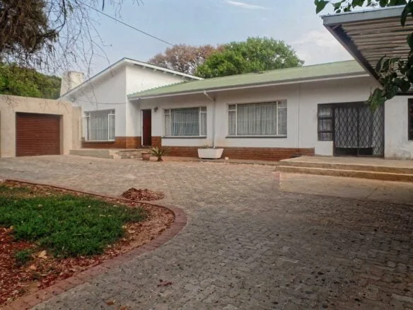 4-Bed House for sale in Meyerspark