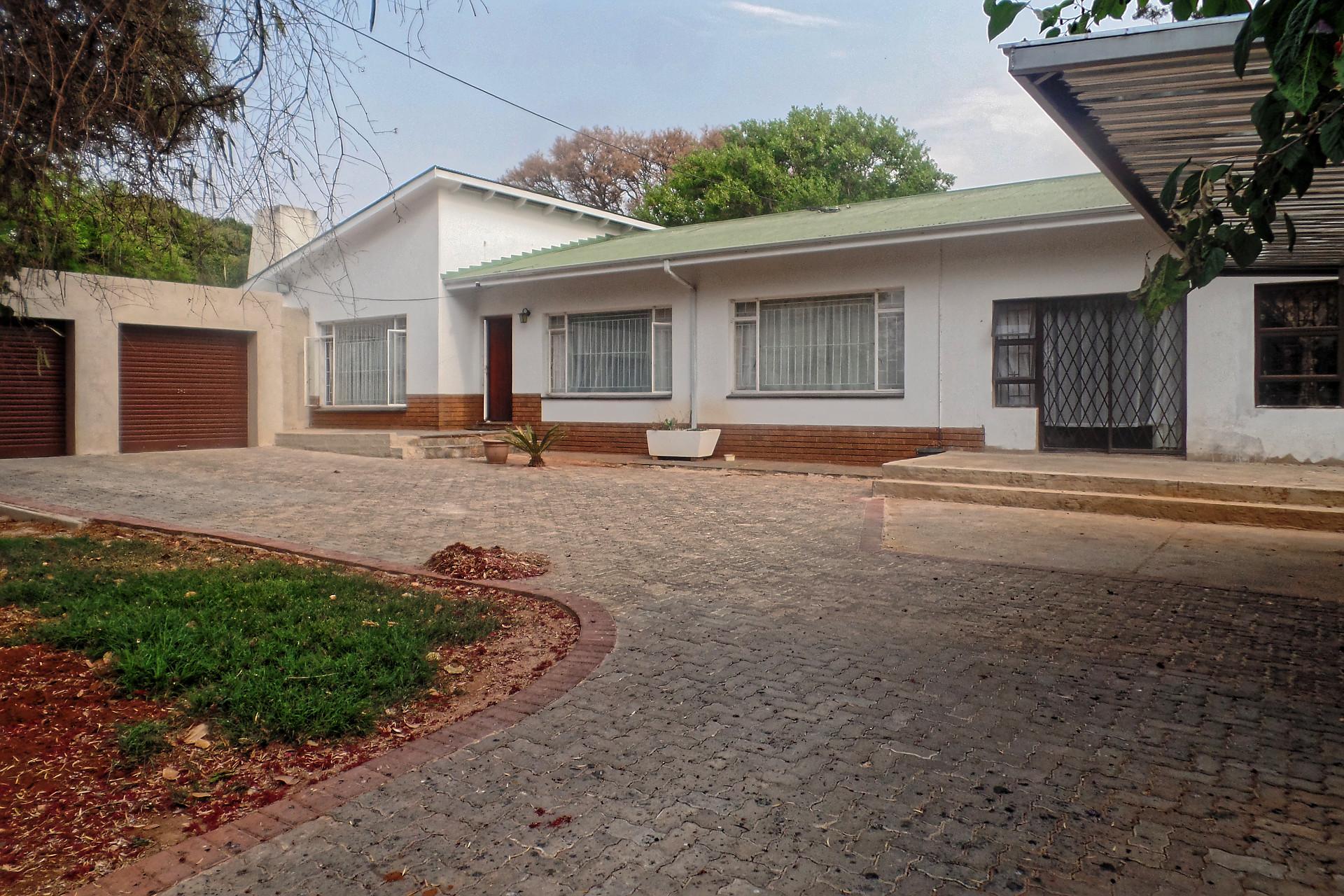 4-Bed House for sale in Meyerspark