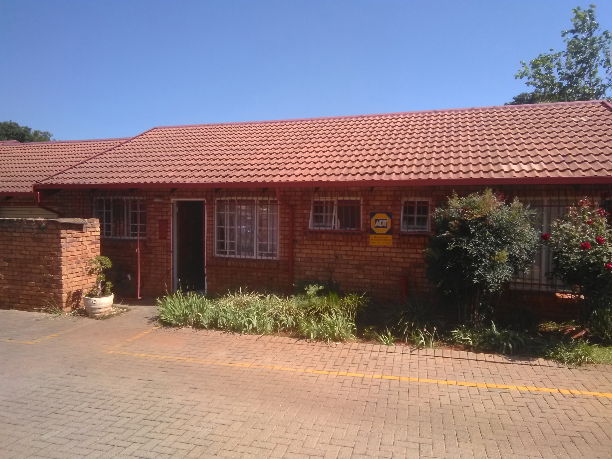 3 Sunny Bed Townhouse to rent in Weavind Park