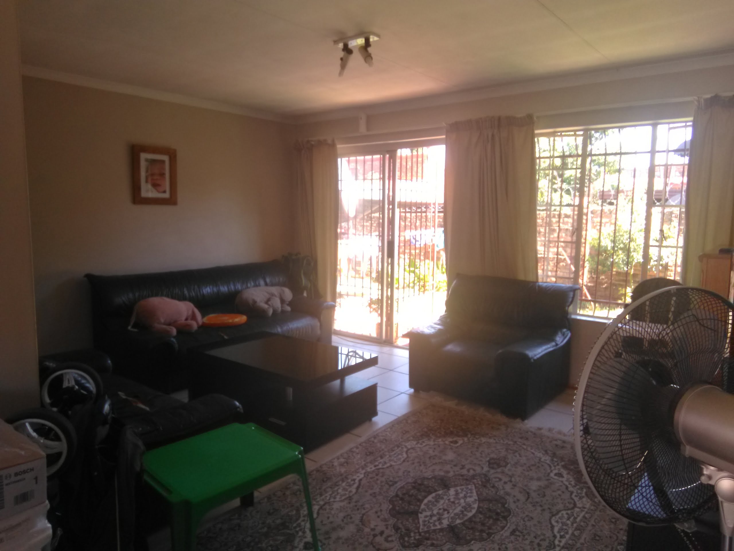 3 Sunny Bed Townhouse to rent in Weavind Park