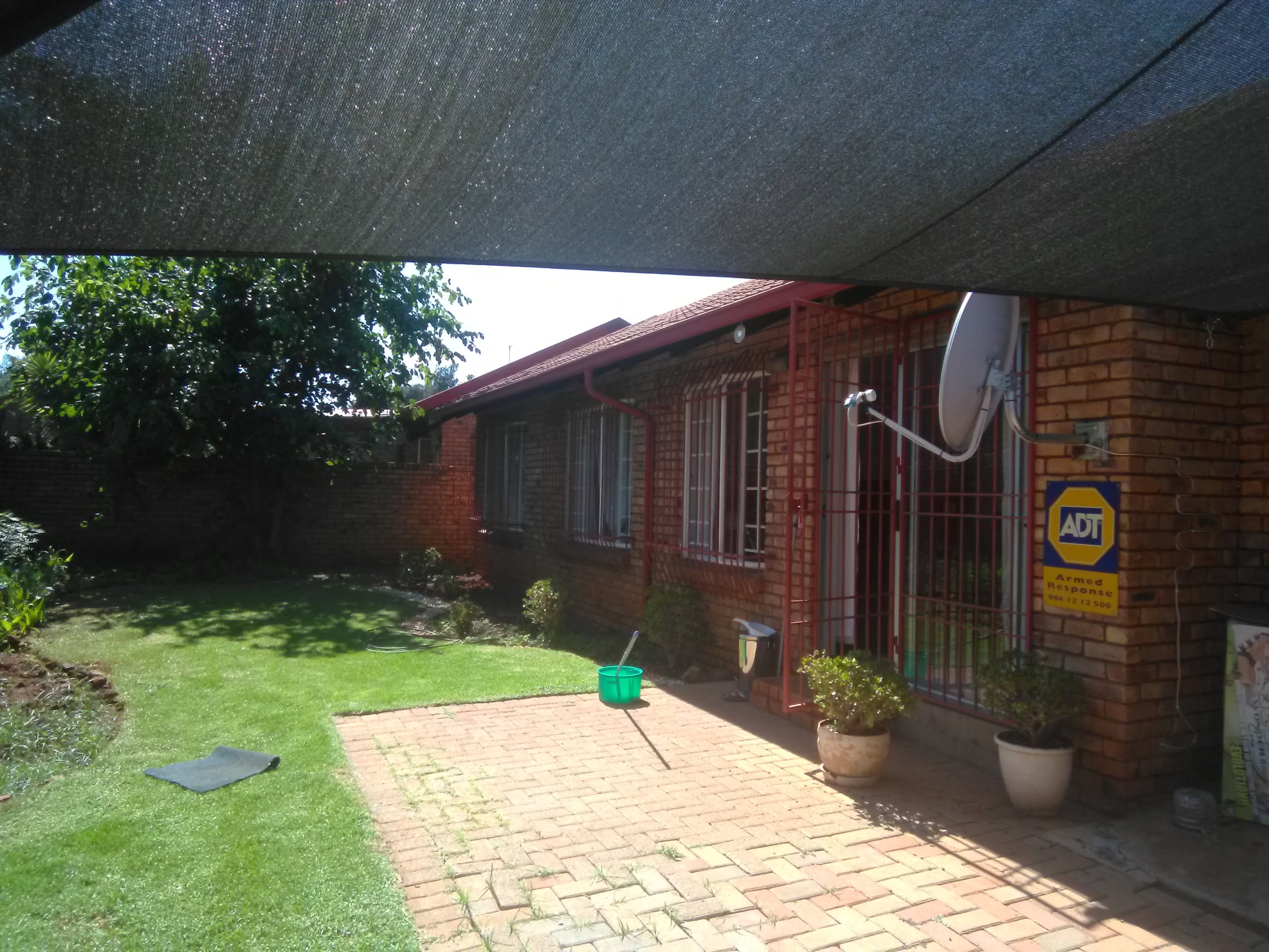 3 Sunny Bed Townhouse to rent in Weavind Park