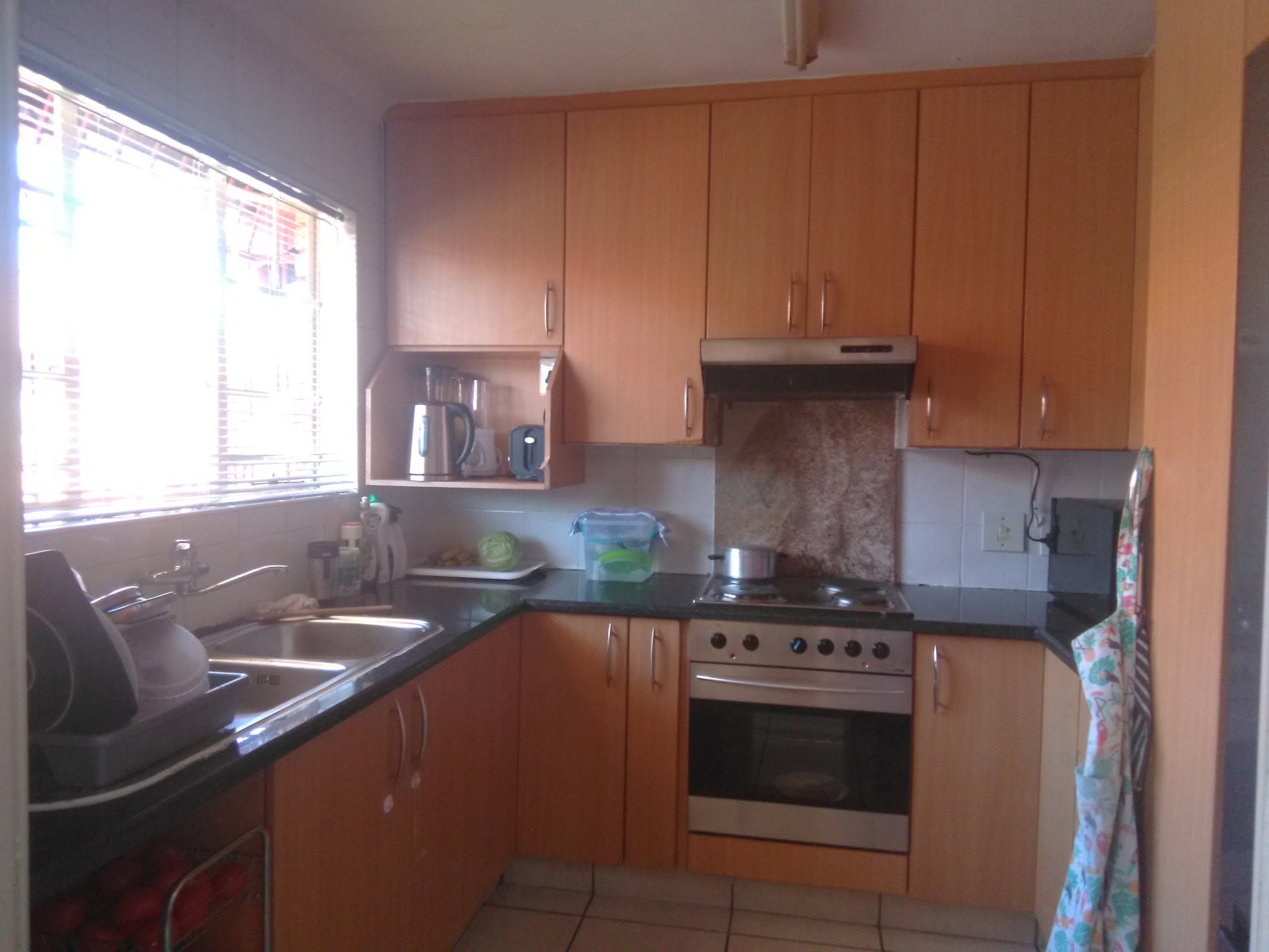 3 Sunny Bed Townhouse to rent in Weavind Park