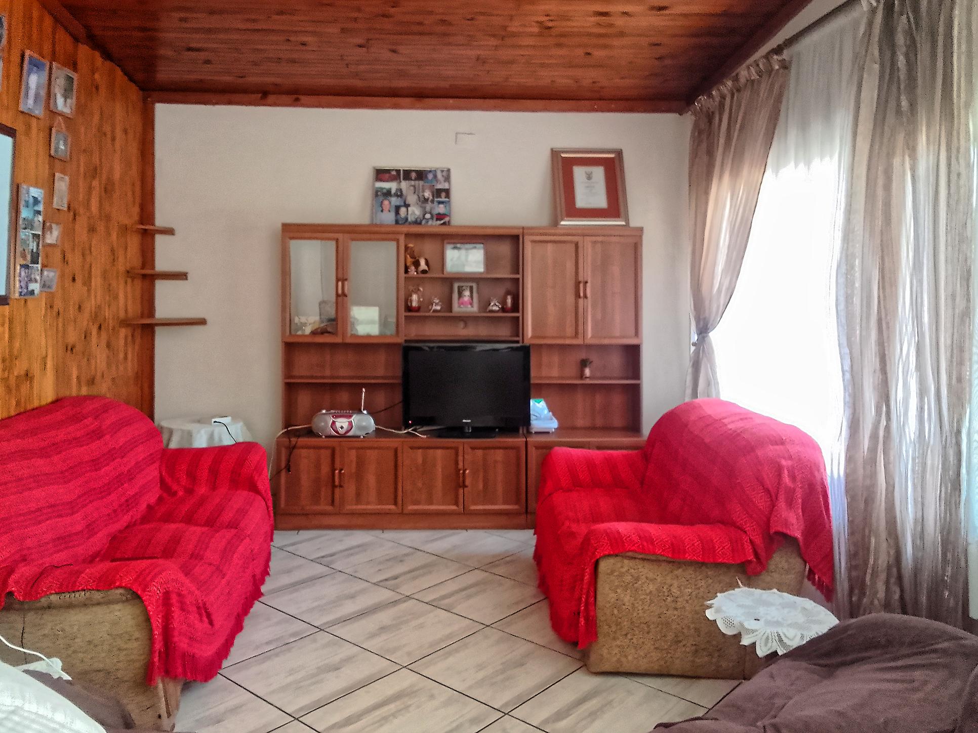 Golden Oldies 4 Bed House for Sale in Silverton