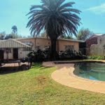 Golden Oldies 4 Bed House for Sale in Silverton