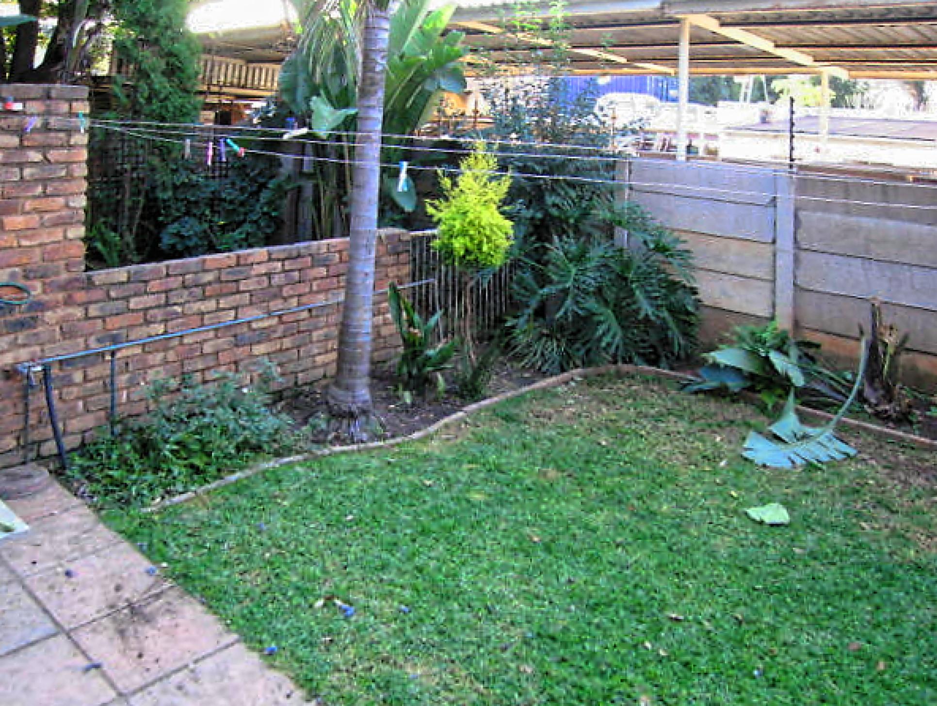Neat 3-Bed Townhouse for Sale in Silverton
