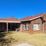 Neat 3-Bed Townhouse to Rent