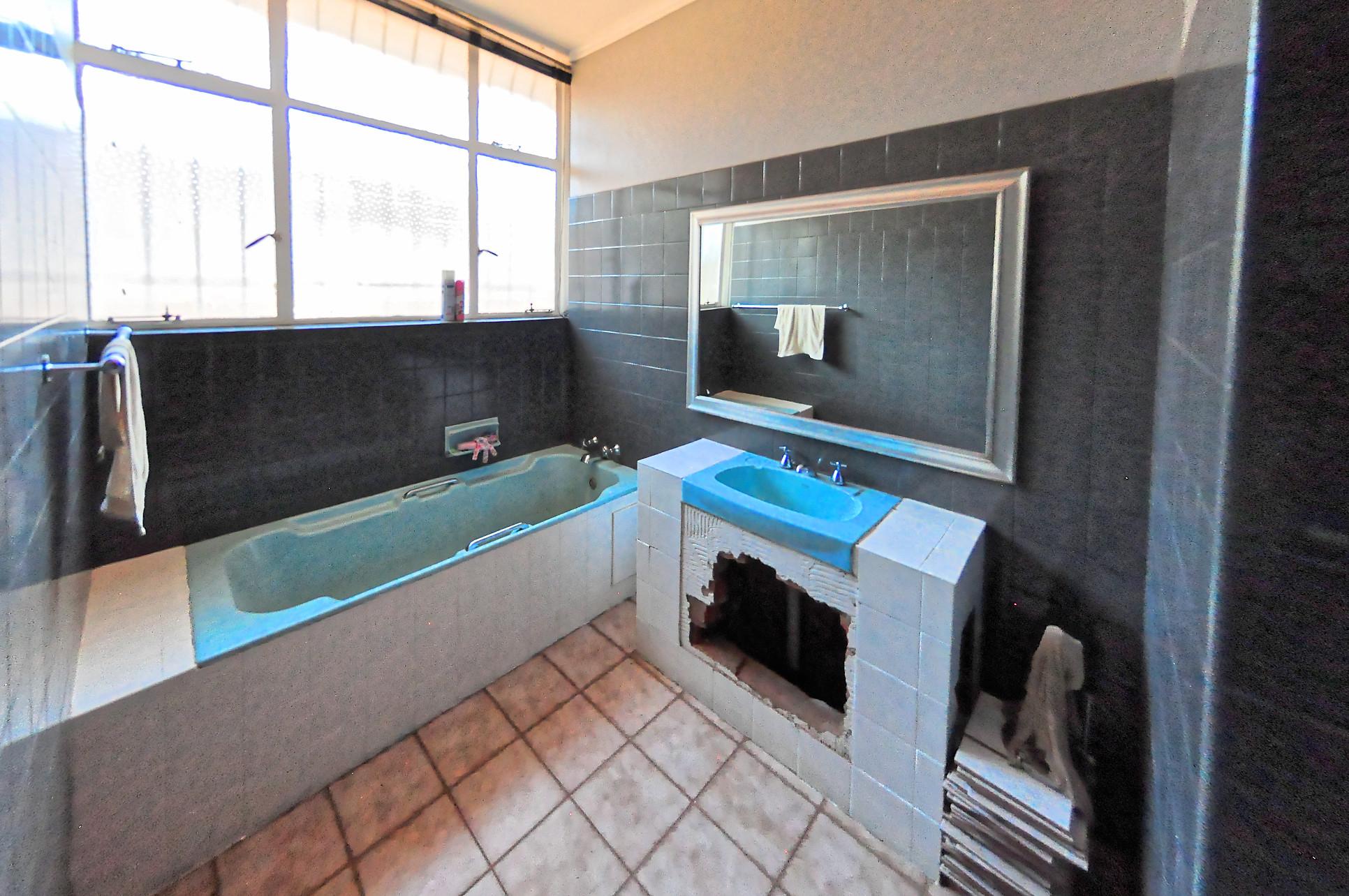 DSC_0693_RP Stunning 4-Bed Home for Sale in Meyerspark