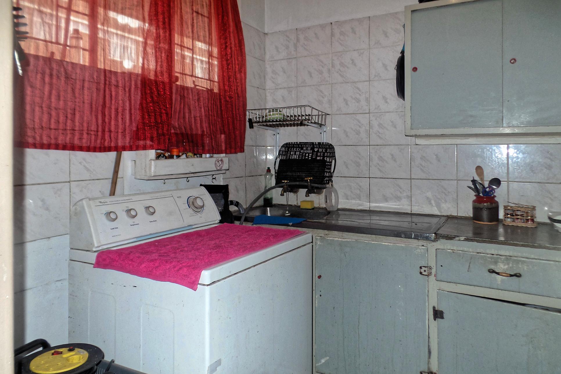 Bargain 1 Bedroom flat for sale in Sunnyside
