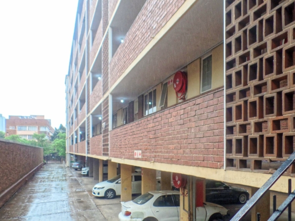 Bargain 1 Bedroom flat for sale in Sunnyside