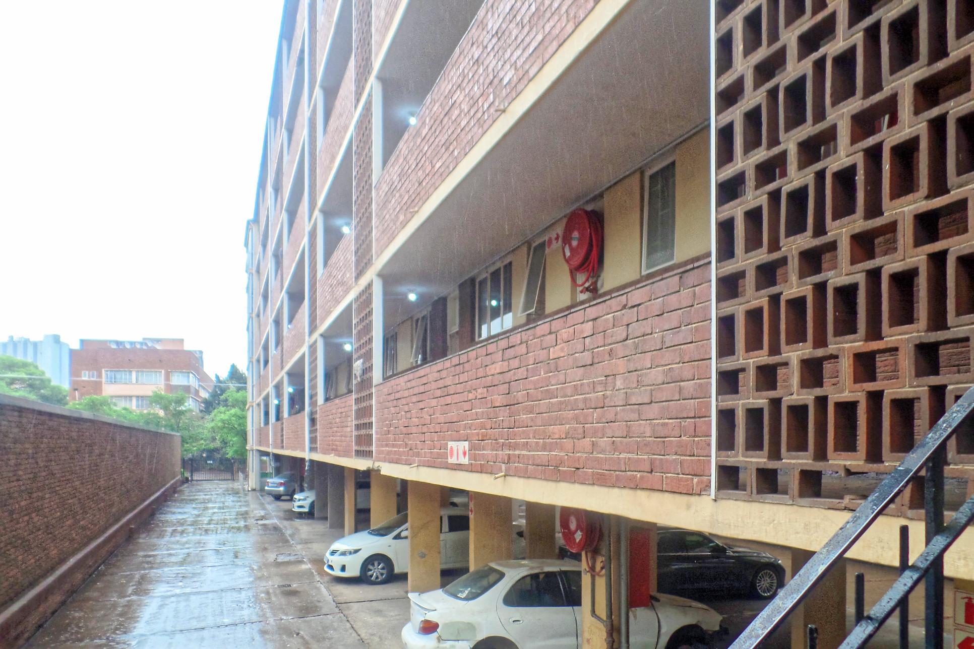 Bargain 1 Bedroom flat for sale in Sunnyside