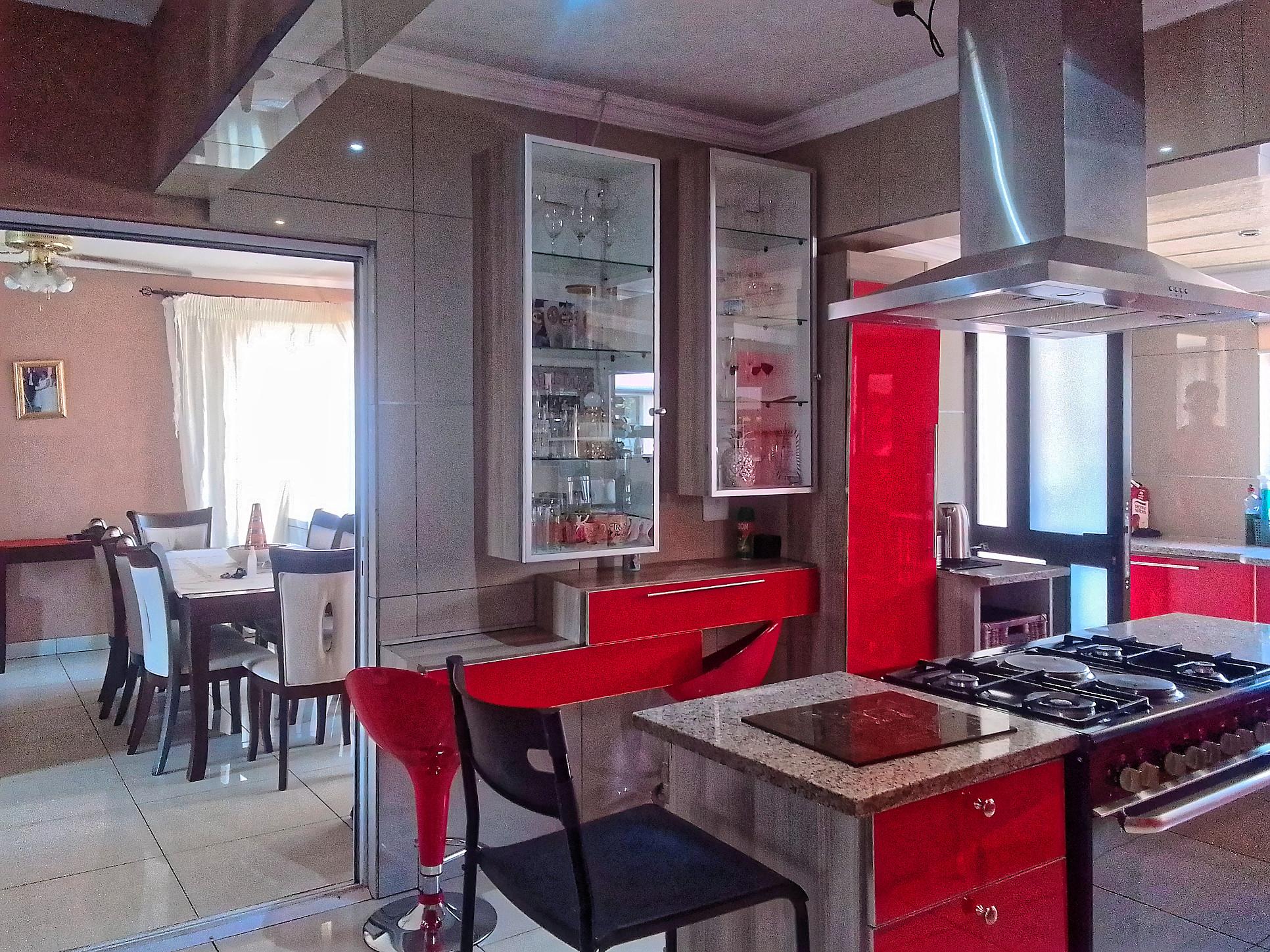 Lovely 3-bedroom Family home in Silverton for Sale