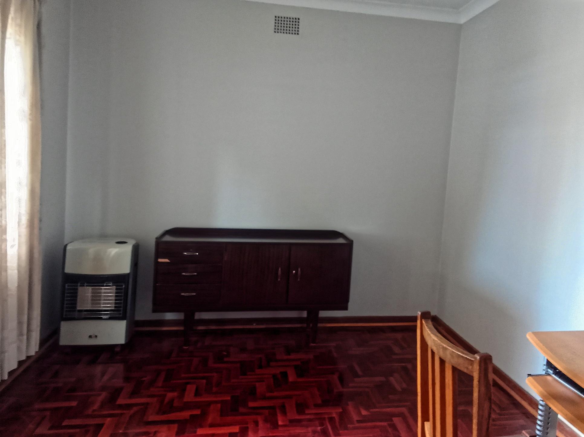 Golden oldies 3-bed house for sale in Silverton