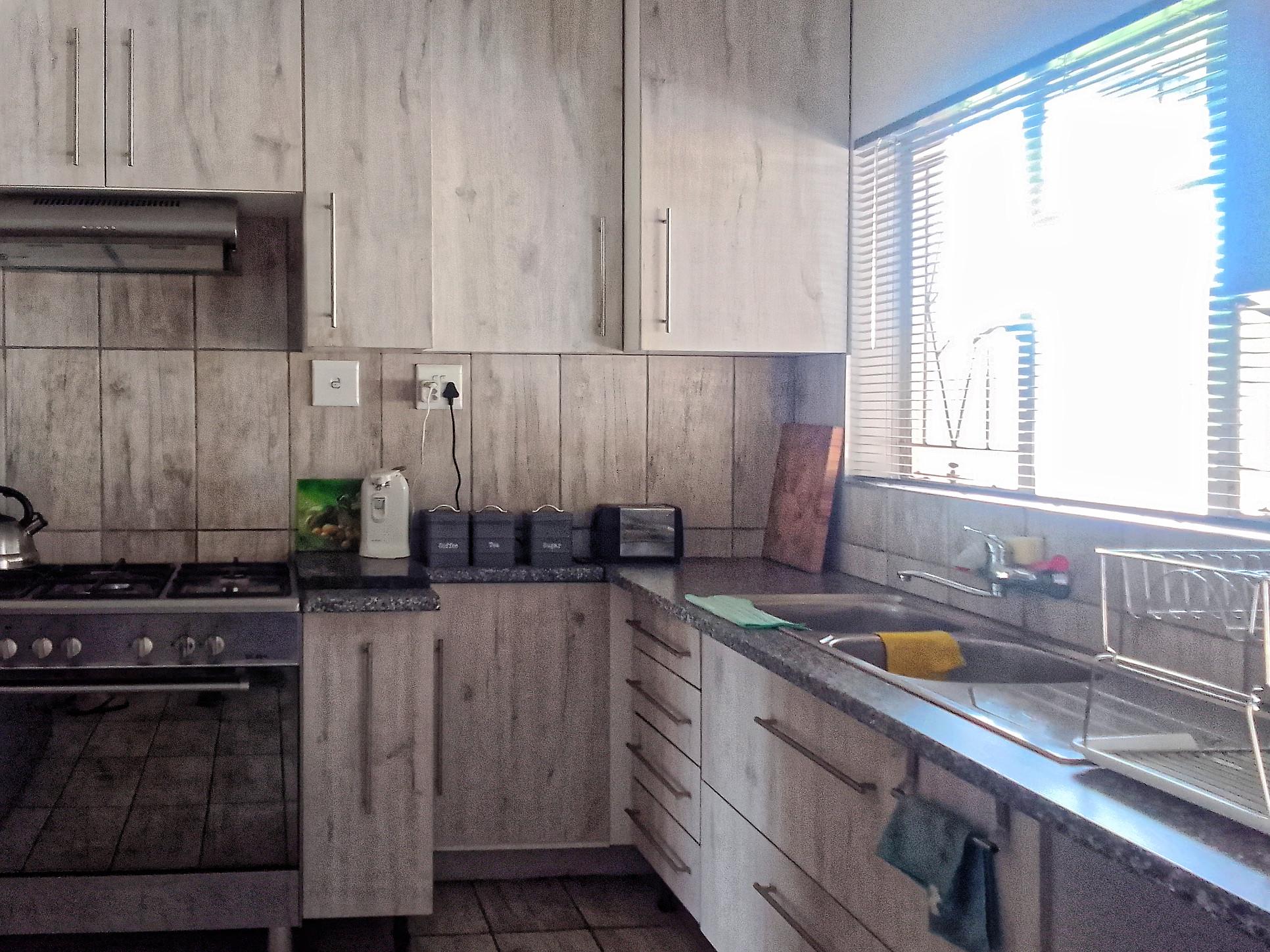 Golden oldies 3-bed house for sale in Silverton
