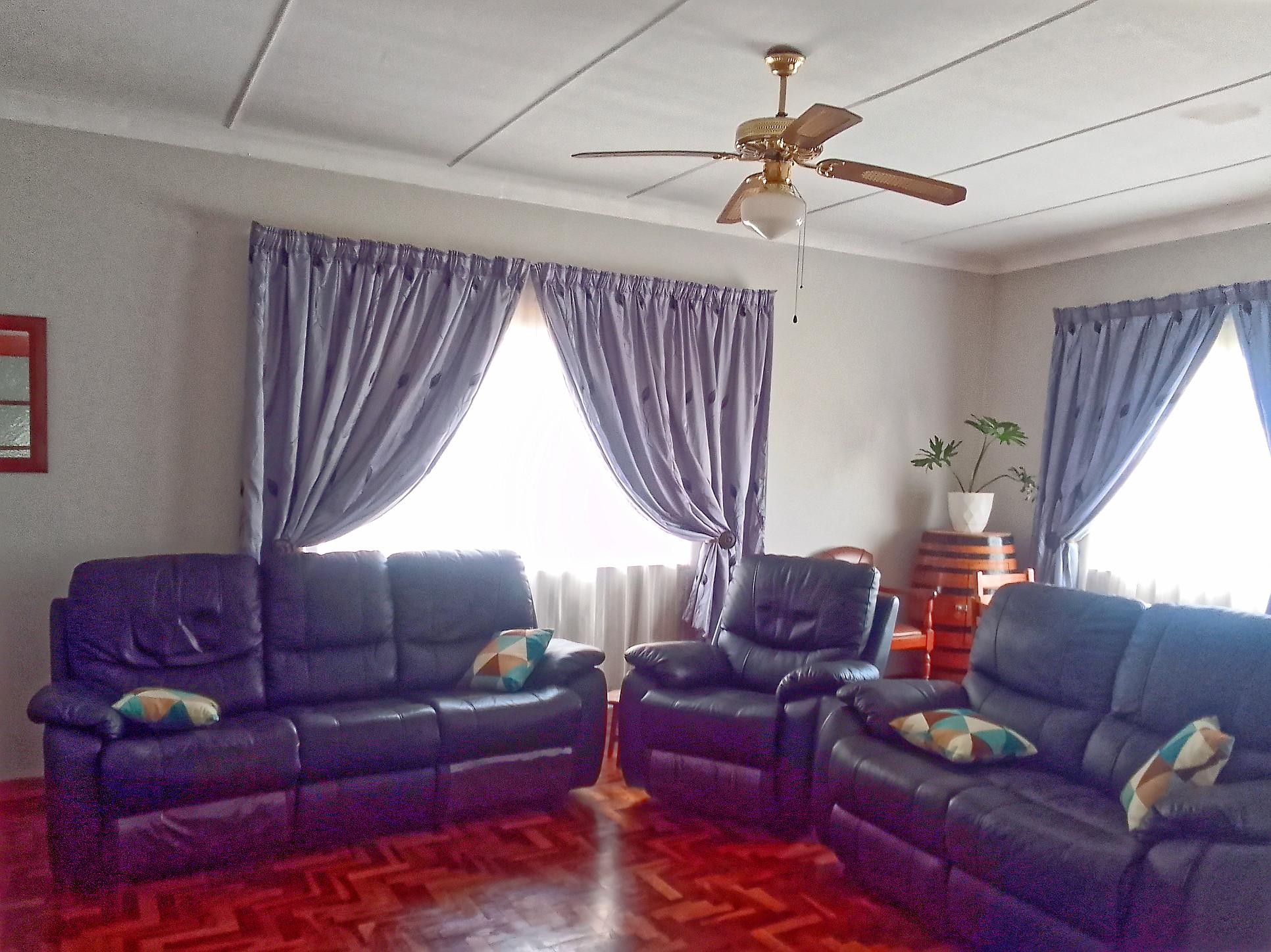 Golden oldies 3-bed house for sale in Silverton