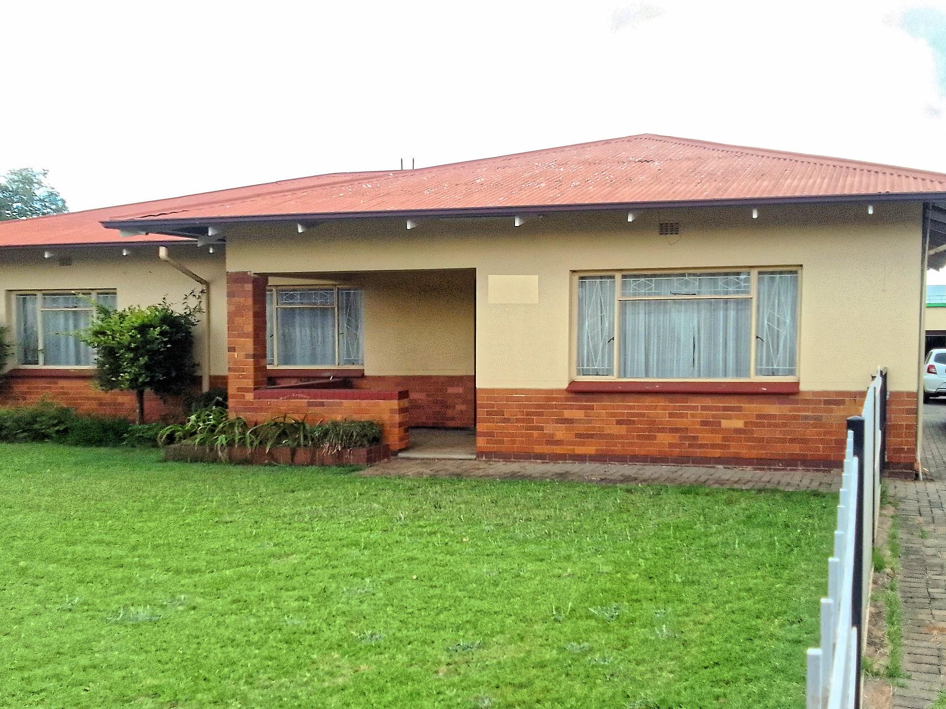Golden oldies 3-bed house for sale in Silverton
