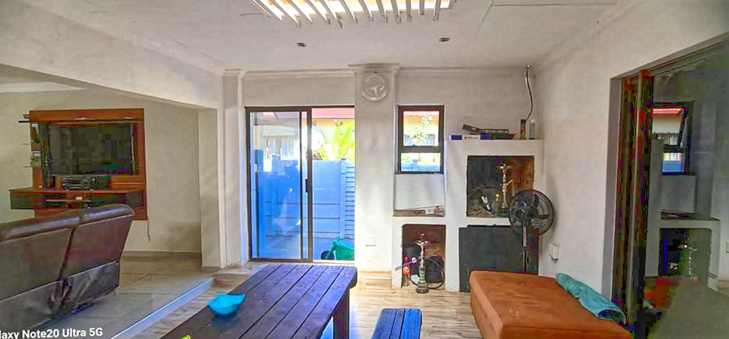 Versatile 4-bed Home with Flatlet