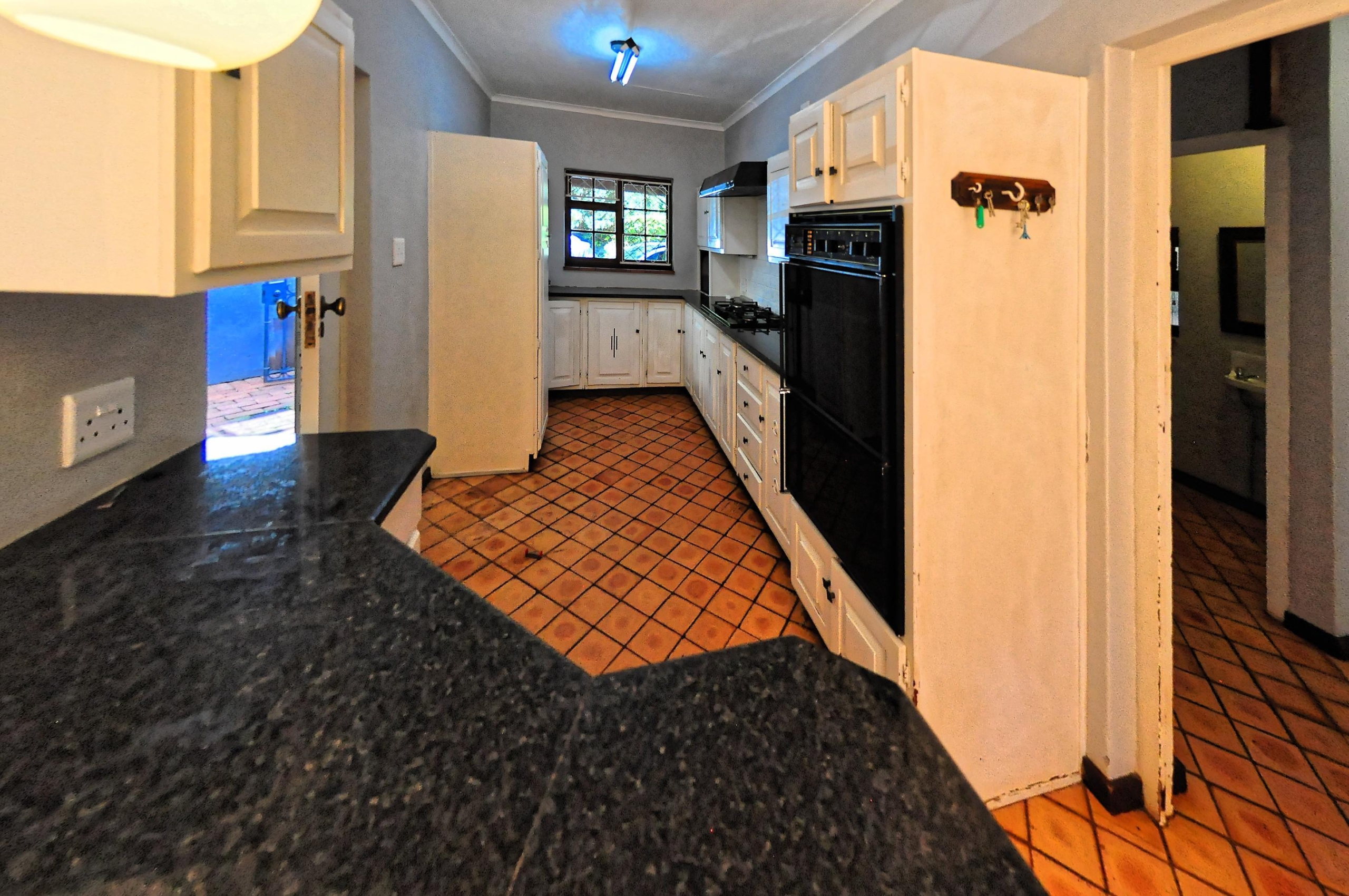 5-Bedroom Thatched Family Home for Rent