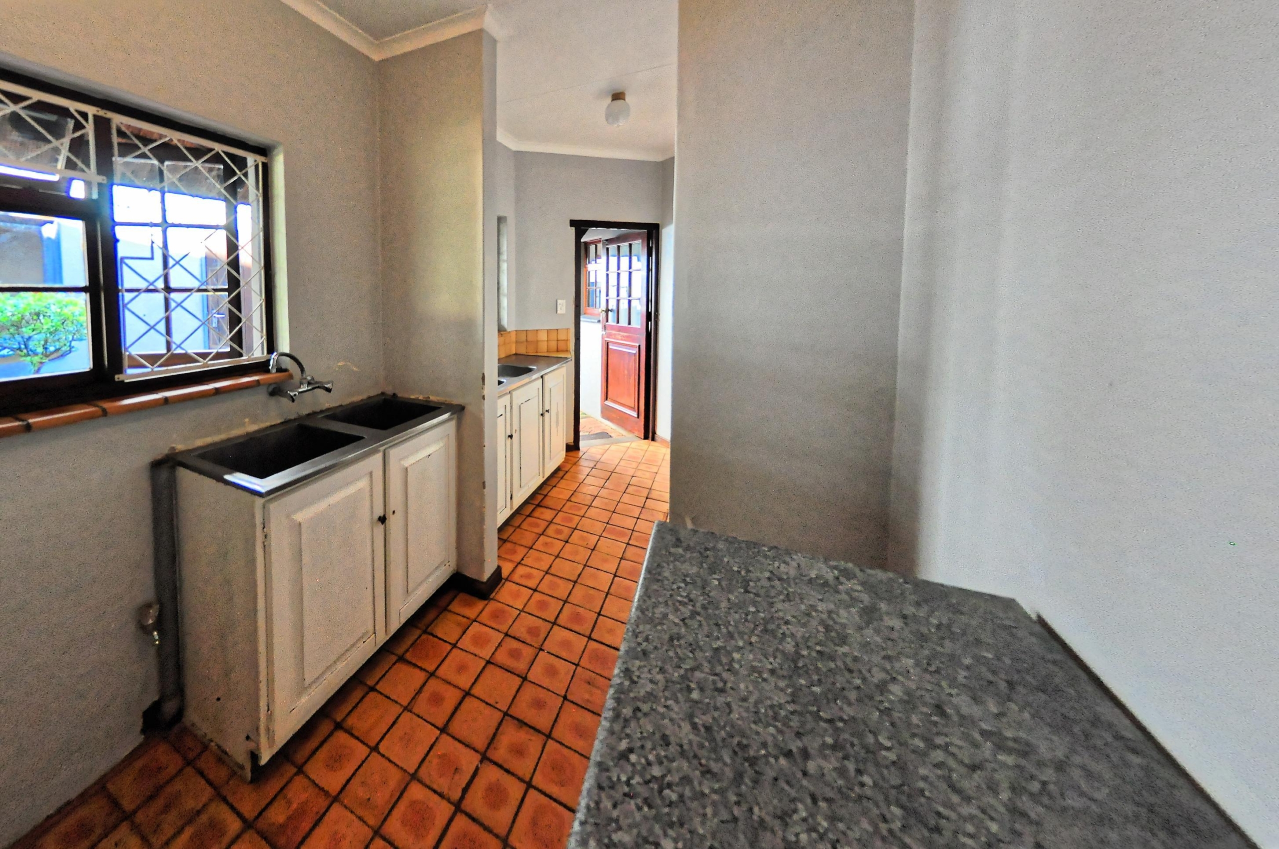 5-Bedroom Thatched Family Home for Rent