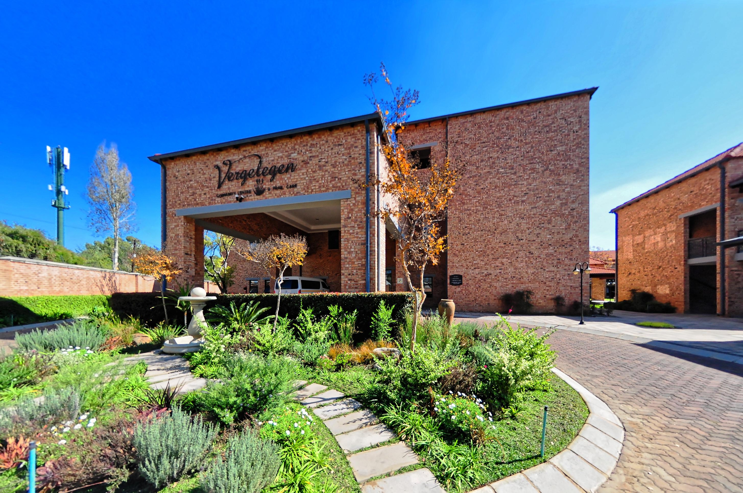 Pet-Friendly 2-Bed Retire Home