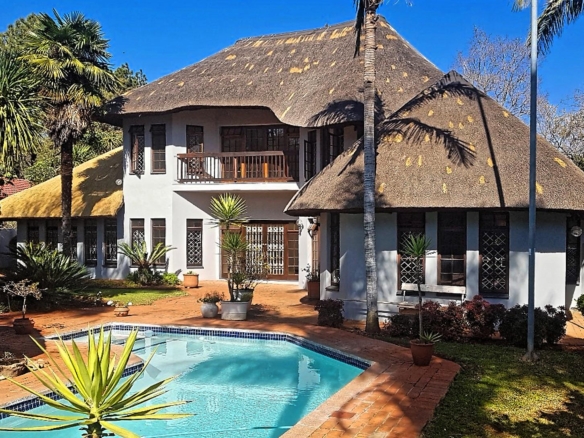 5-Bedroom Thatched Family Home for Rent