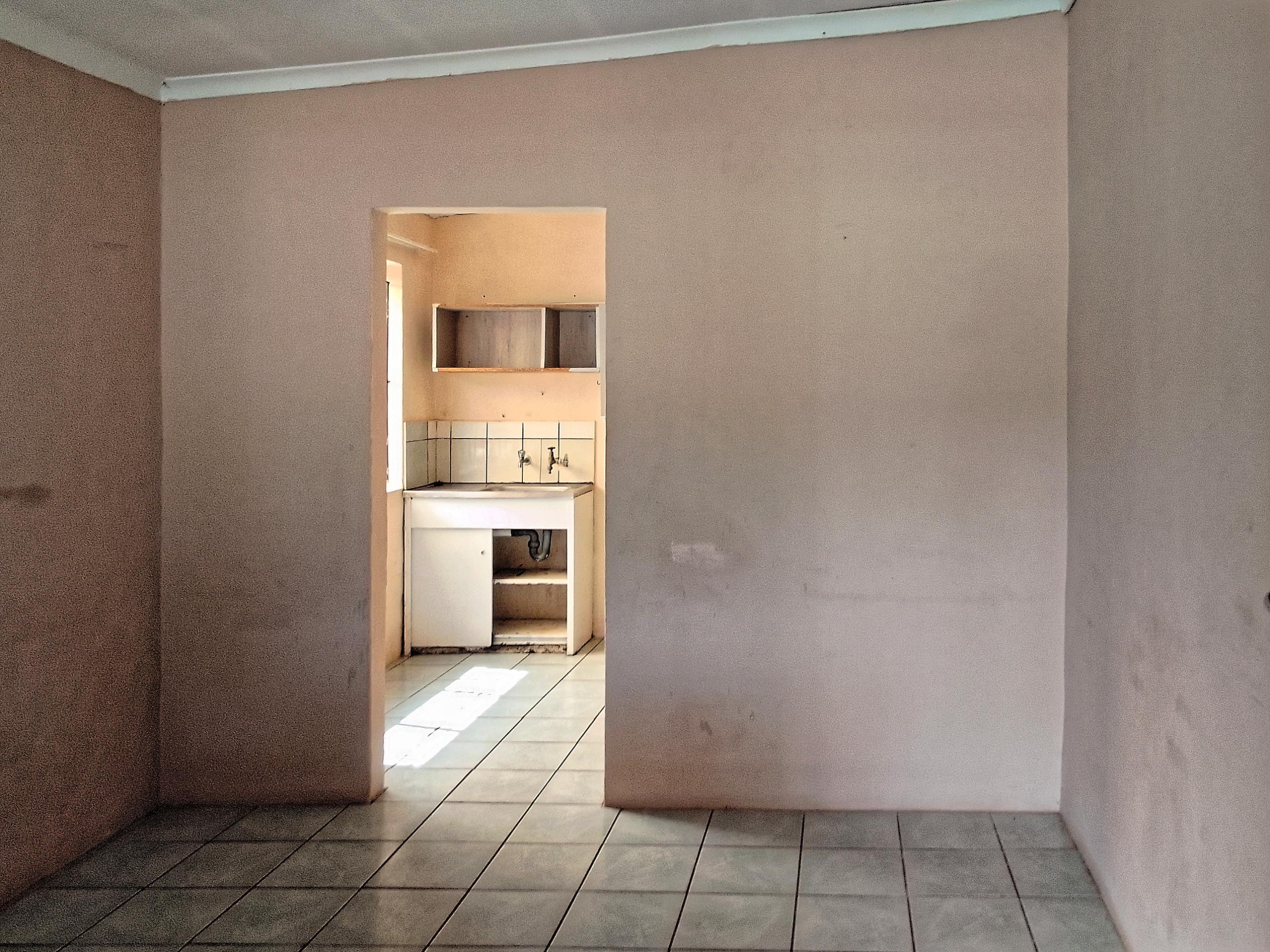 3 bed Home with Flatlet