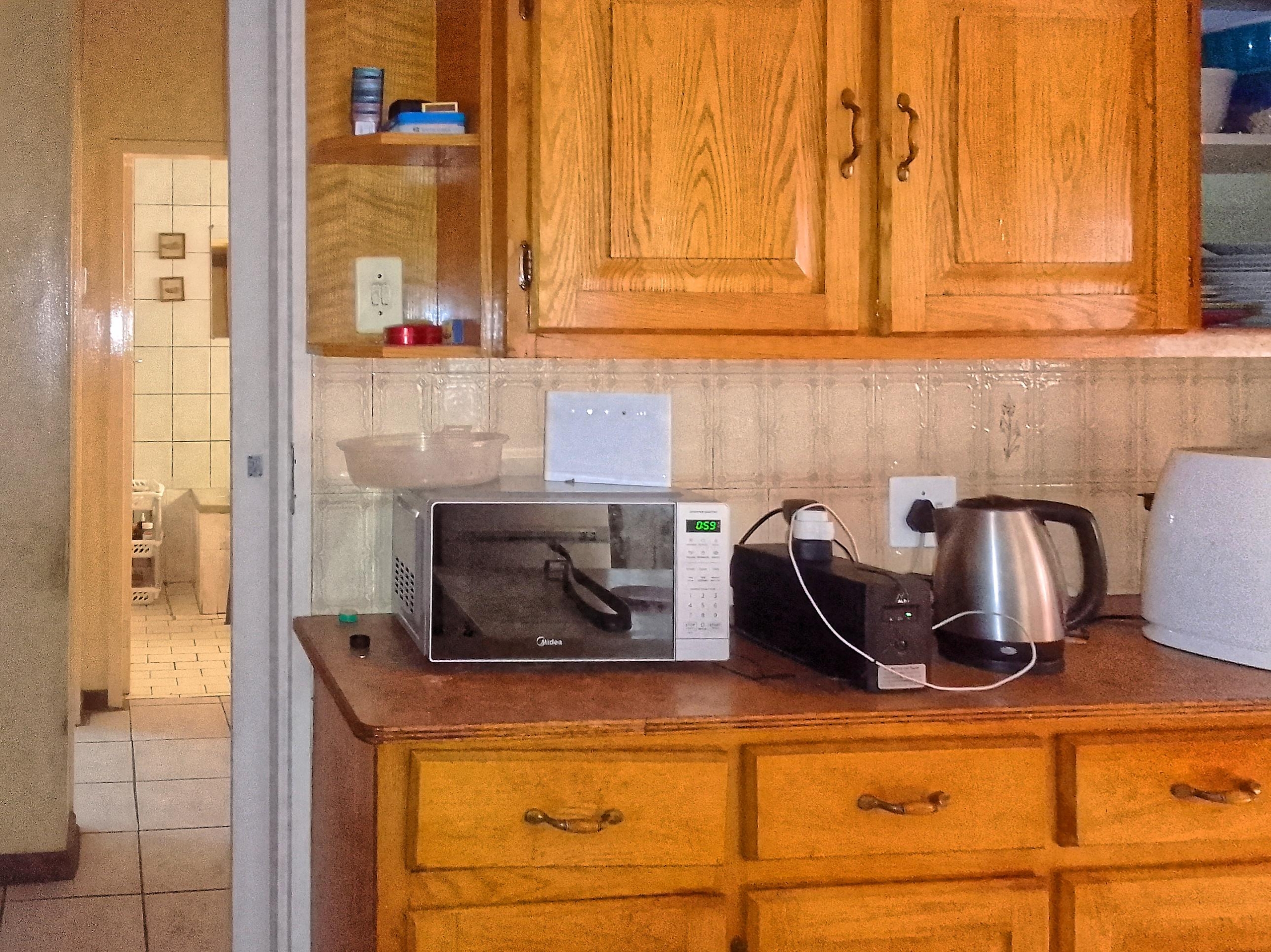 3-bed Home with Flatlet