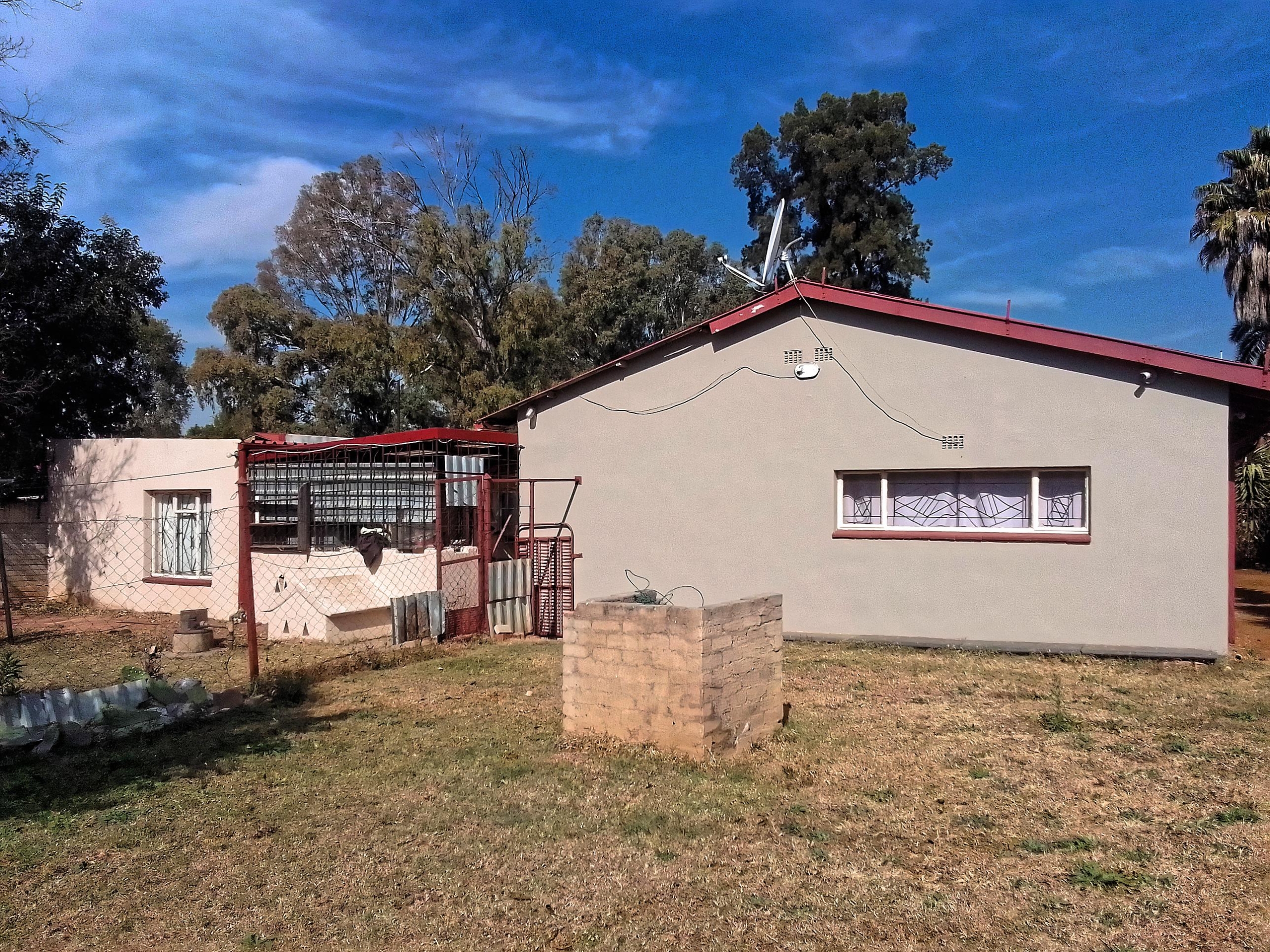 3 bed Home with Flatlet