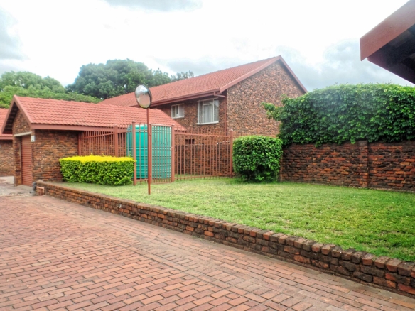 Unique 3-Bed Townhouse for Sale in Silverton
