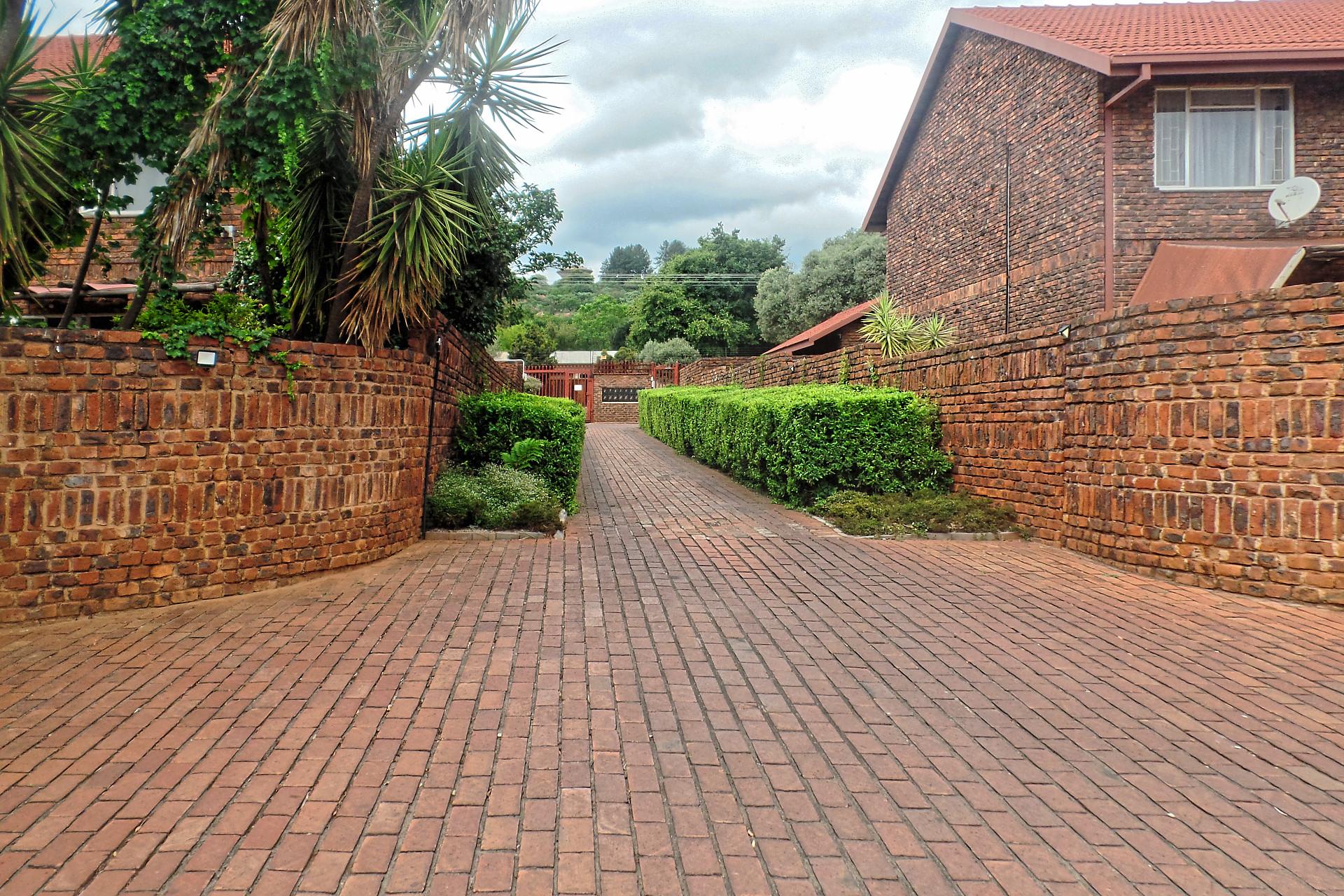 Unique 3-Bed Townhouse for Sale in Silverton