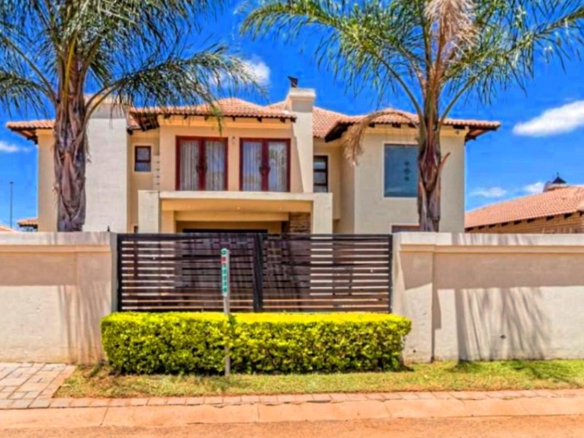 Stunning 5-Bedroom House for Sale in Mahube