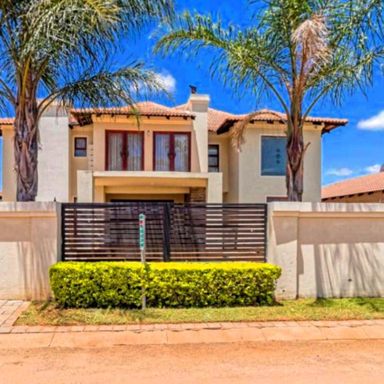 Stunning 5-Bedroom House for Sale in Mahube